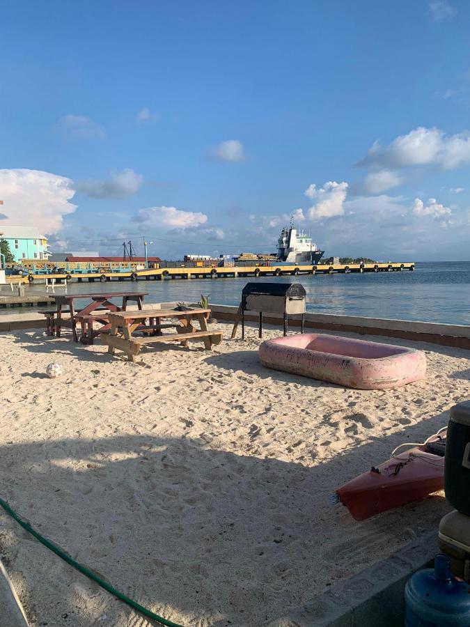 Paradise Divers Hotel Utila Zewnętrze zdjęcie